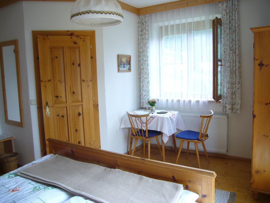 Eichenhof Villa Berg im Drautal Room photo
